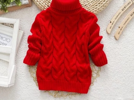 Теплые и мягкие вязаные детские свитера